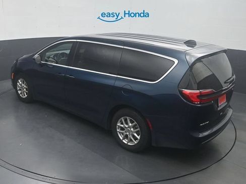 Used 2025 Chrysler Pacifica Select FWD image 23