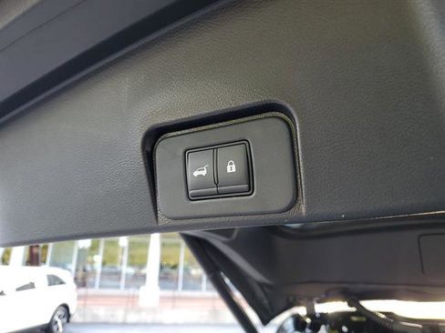 Used 2023 Nissan Rogue SL w/ SL Premium Package image 13