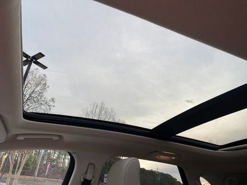 Used 2022 Ford Edge Titanium image 16