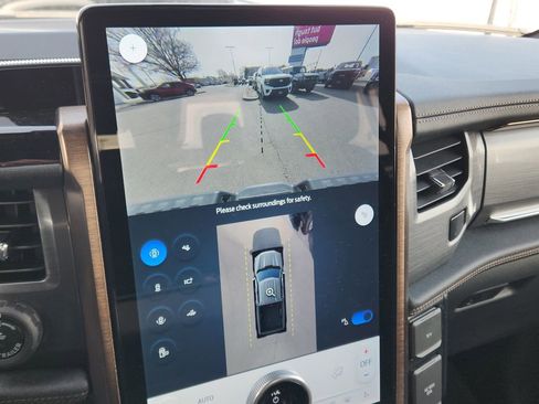 Used 2024 Ford F150 Lightning Lariat image 26