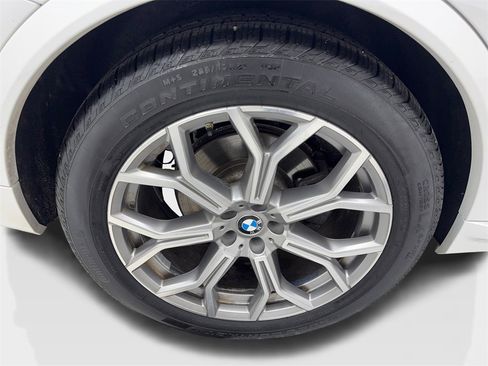 Used 2023 BMW X7 xDrive40i image 91