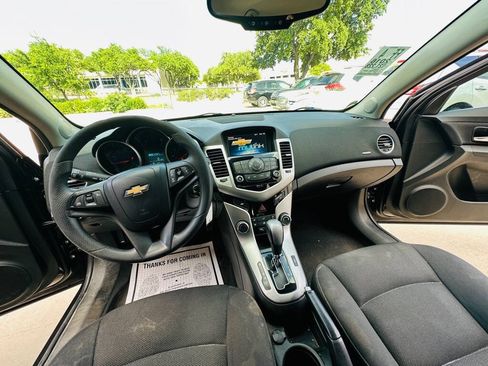 Used 2016 Chevrolet Cruze LT FWD image 15
