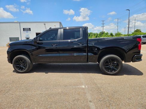 Used 2026 Chevrolet Silverado 1500 LT Trail Boss w/ LT Trail Boss Premium Package AWD/4WD image 2