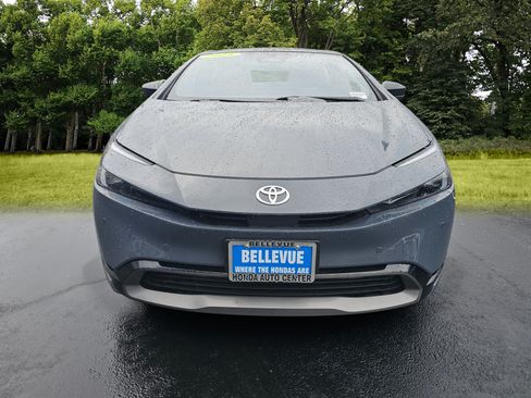 Used 2025 Toyota Prius Limited w/ Limited Premium Package AWD/4WD image 2