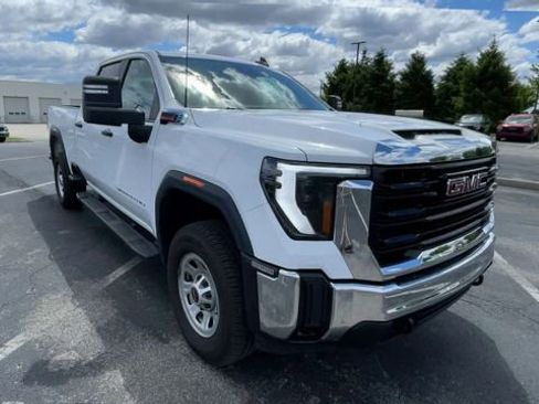 Used 2024 GMC Sierra 2500 Pro AWD/4WD image 4