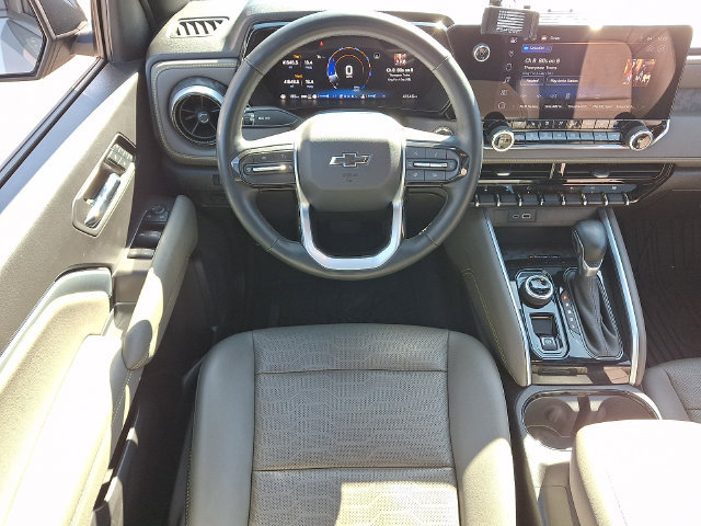 Used 2023 Chevrolet Colorado ZR2 w/ ZR2 Convenience Package III AWD/4WD image 3