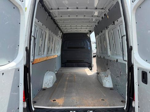 Used 2021 Mercedes-Benz Sprinter 2500 w/ Driver Convenience Package image 18