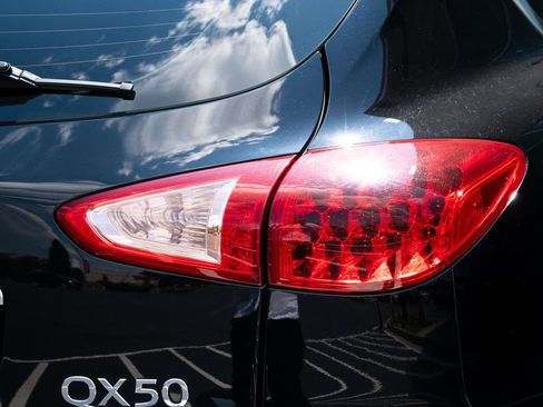 Used 2016 INFINITI QX50 AWD w/ Premium Plus Package image 14