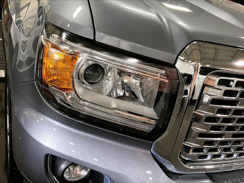 Used 2020 GMC Canyon Denali image 27