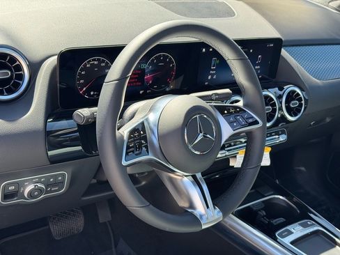 New 2026 Mercedes-Benz GLA 250 image 23