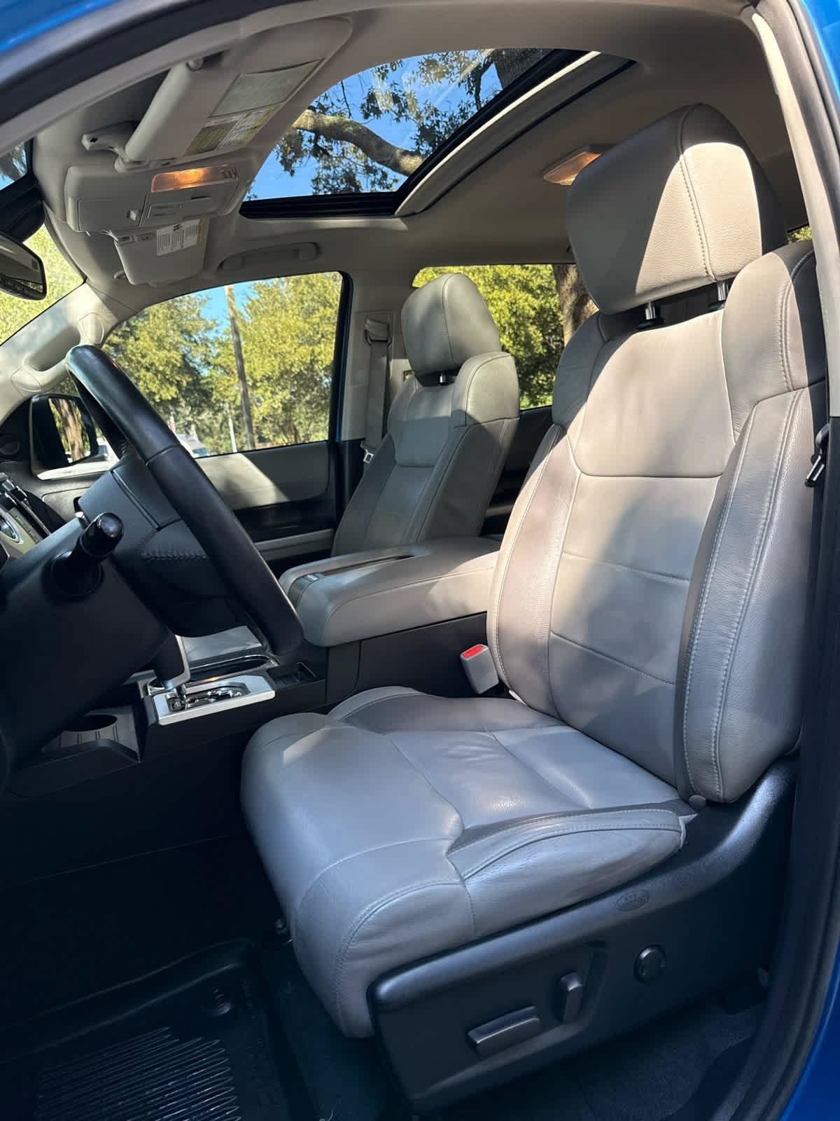 Used 2018 Toyota Tundra Limited w/ Limited Premium Package AWD/4WD image 10