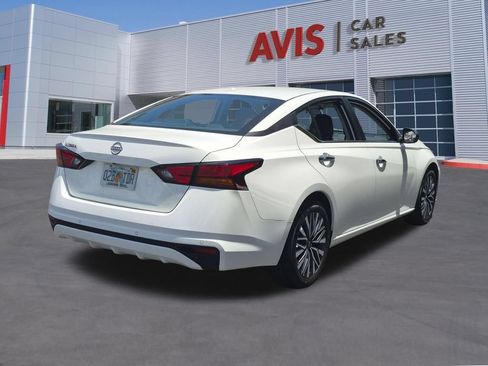 Used 2025 Nissan Altima 2.5 SV FWD image 6