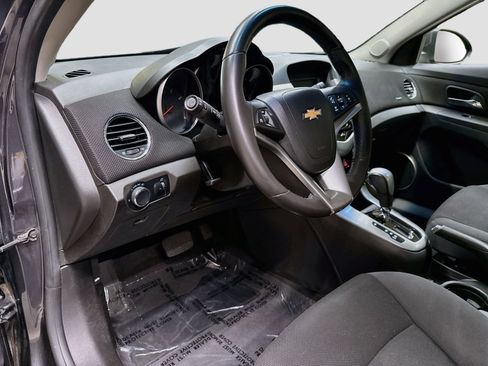 Used 2011 Chevrolet Cruze LT FWD image 11
