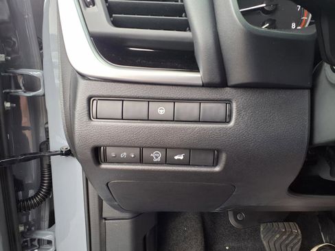 New 2026 Nissan Rogue SV AWD/4WD image 22