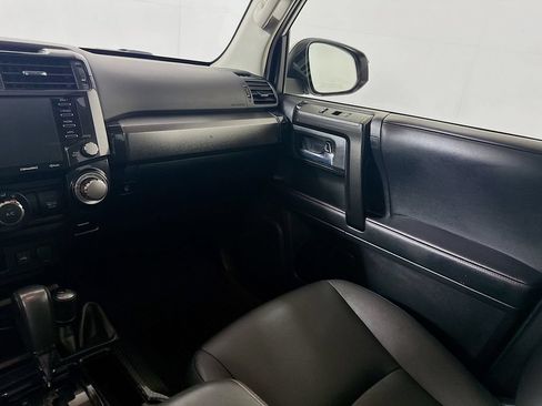 Certified 2021 Toyota 4Runner Venture w/ Moonroof Package AWD/4WD image 22