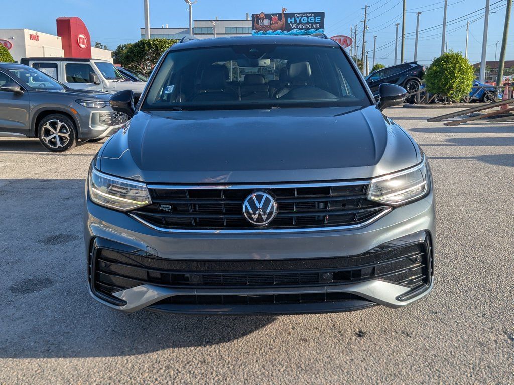 Certified 2022 Volkswagen Tiguan SE R-Line FWD image 6