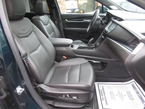 Used 2024 Cadillac XT5 Premium Luxury w/ LPO, Floor Liner Package AWD/4WD image 8