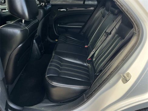 Used 2022 Chrysler 300 S image 8