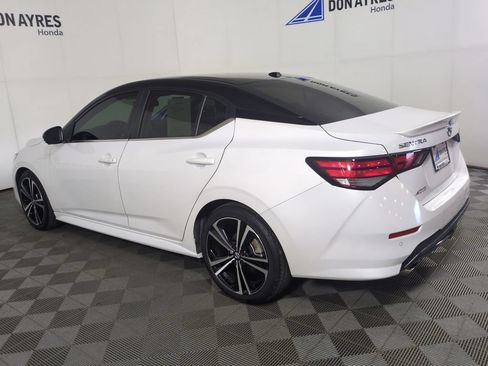 Used 2021 Nissan Sentra SR w/ SR Premium Package FWD image 3