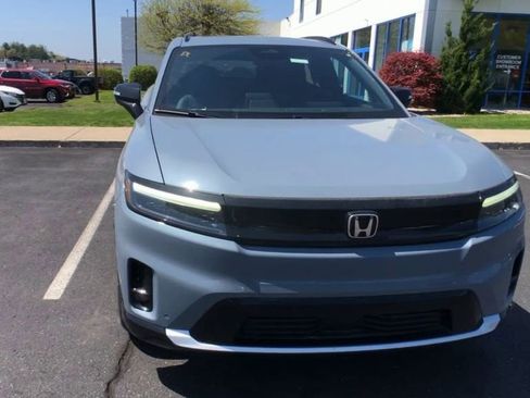 New 2026 Honda Prologue Touring image 3
