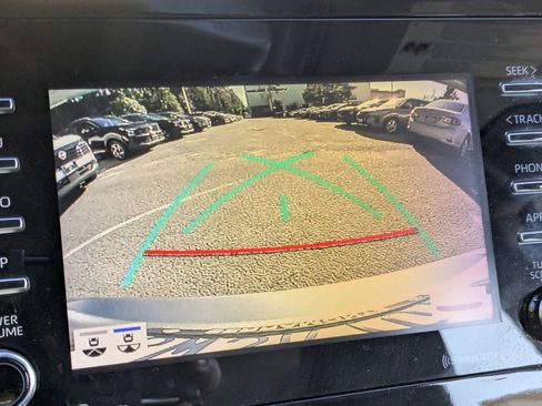 Used 2021 Toyota Camry SE w/ Convenience Package image 20