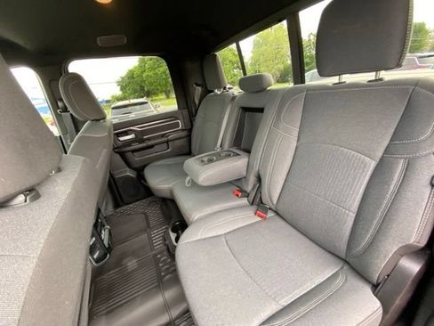Used 2024 RAM 2500 Big Horn w/ Night Edition AWD/4WD image 15