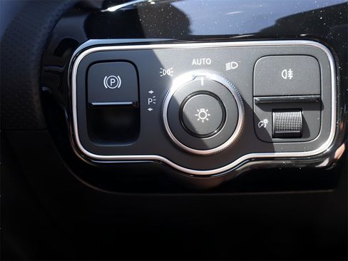 New 2025 Mercedes-Benz CLA 250 4MATIC image 35