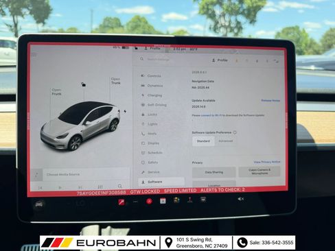 Used 2022 Tesla Model Y Long Range AWD/4WD image 34