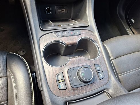 Used 2023 GMC Acadia Denali FWD image 16