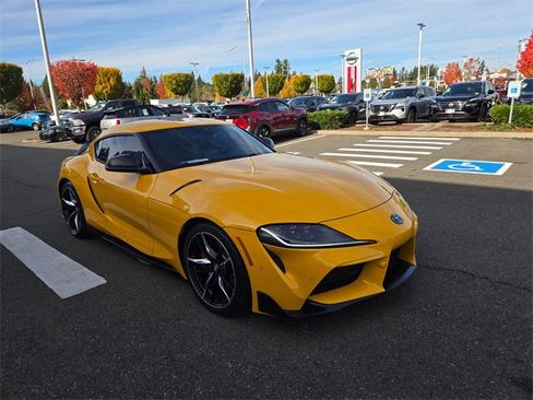 Used 2021 Toyota Supra Premium w/ Driver Assist Package image 4