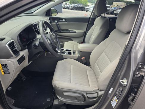 Used 2017 Kia Sportage LX FWD image 12