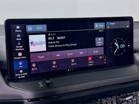 Used 2023 Honda Accord Touring image 27