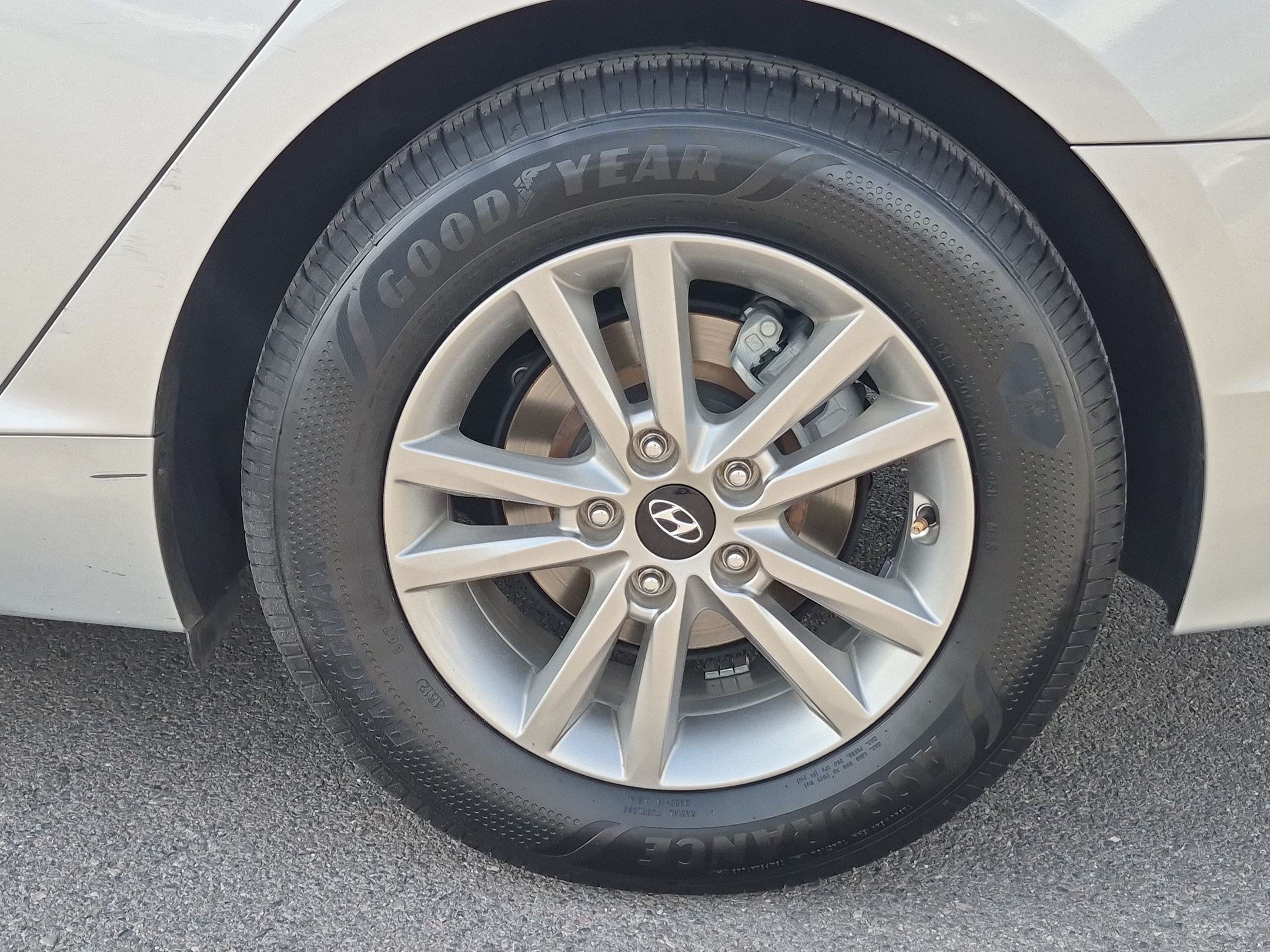Used 2017 Hyundai Sonata SE FWD image 13