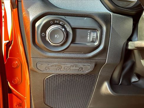 Certified 2025 Jeep Wrangler Sport image 32