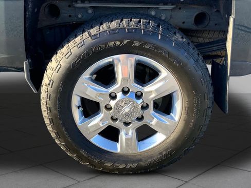 Used 2019 Chevrolet Silverado 2500 LTZ w/ Duramax Plus Package AWD/4WD image 10
