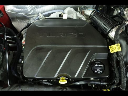 Used 2024 Chevrolet Trax LS w/ LS Convenience Package image 18