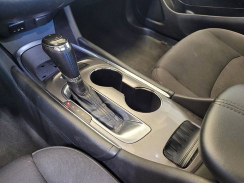 Used 2018 Chevrolet Malibu LT FWD image 26