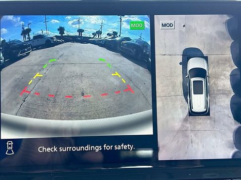 Used 2025 Nissan Pathfinder SL w/ Lighting Package (N92) image 14