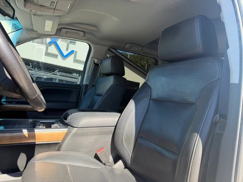Used 2018 Chevrolet Silverado 1500 LTZ w/ Sport Package AWD/4WD image 15