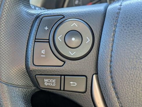 Used 2015 Toyota RAV4 XLE image 25