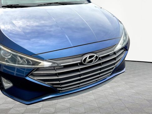 Used 2019 Hyundai Elantra SEL FWD image 31