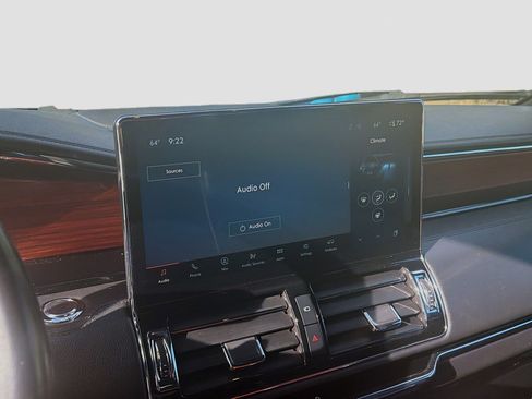 Used 2023 Lincoln Navigator Reserve image 12