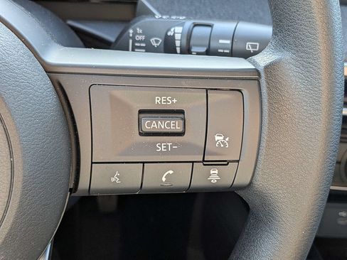 Used 2025 Nissan Kicks SV FWD image 28