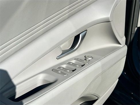 New 2026 Hyundai Elantra Sport image 17