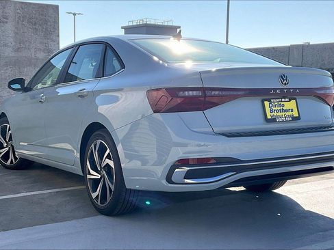 New 2026 Volkswagen Jetta SEL image 2