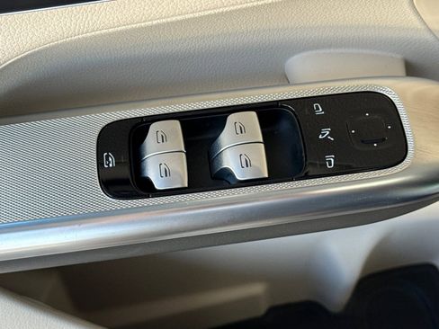 Certified 2024 Mercedes-Benz GLC 300 image 27