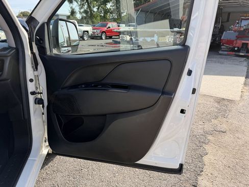 Used 2019 RAM ProMaster City Tradesman FWD image 17
