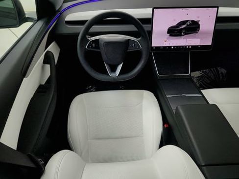 Used 2026 Tesla Model Y 2WD image 49