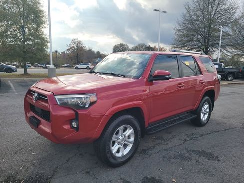 Used 2022 Toyota 4Runner SR5 Premium AWD/4WD image 7