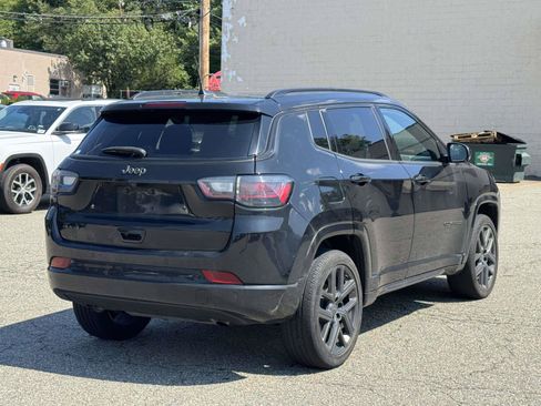 Used 2024 Jeep Compass Limited w/ High Altitude Package AWD/4WD image 5